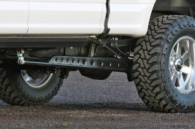 Fabtech 17-20 Ford F250/350 4WD Floating Rear Traction Bar System